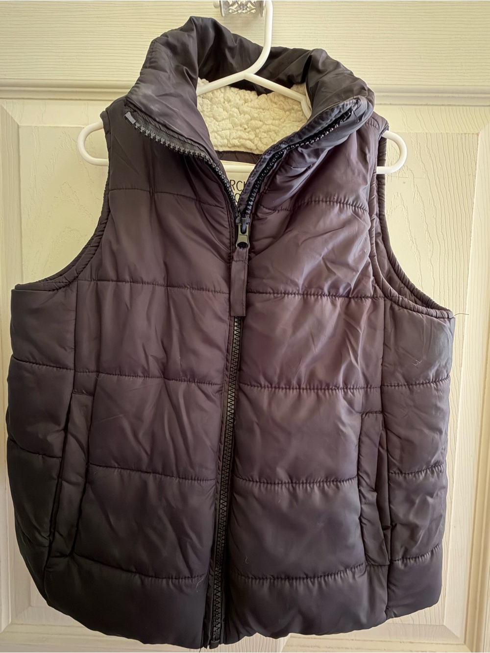 Kid’s Sherpa-Lined Quilted Vest - Black